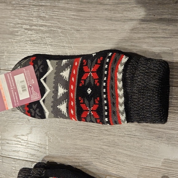 NWT Muk Luks Women's Thermal Slipper Socks Fits shoe sz 6-10 slip resist… - Picture 6 of 6